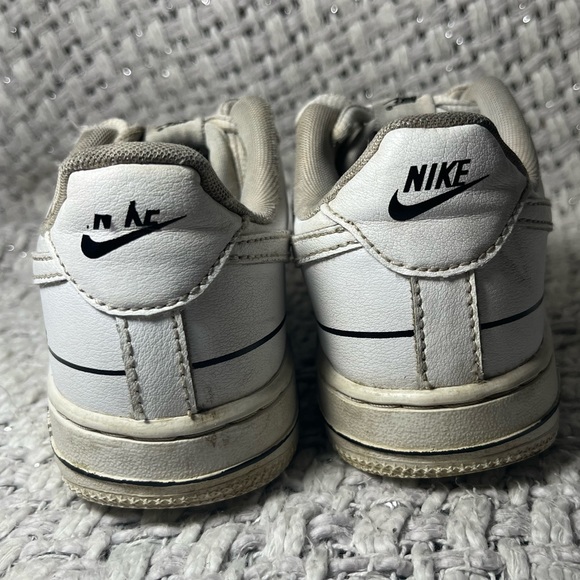 Nike Air Force 1 LV8 3 Youth size 13c white multiple logos shoes CJ4113-100 AF1 - Picture 6 of 6